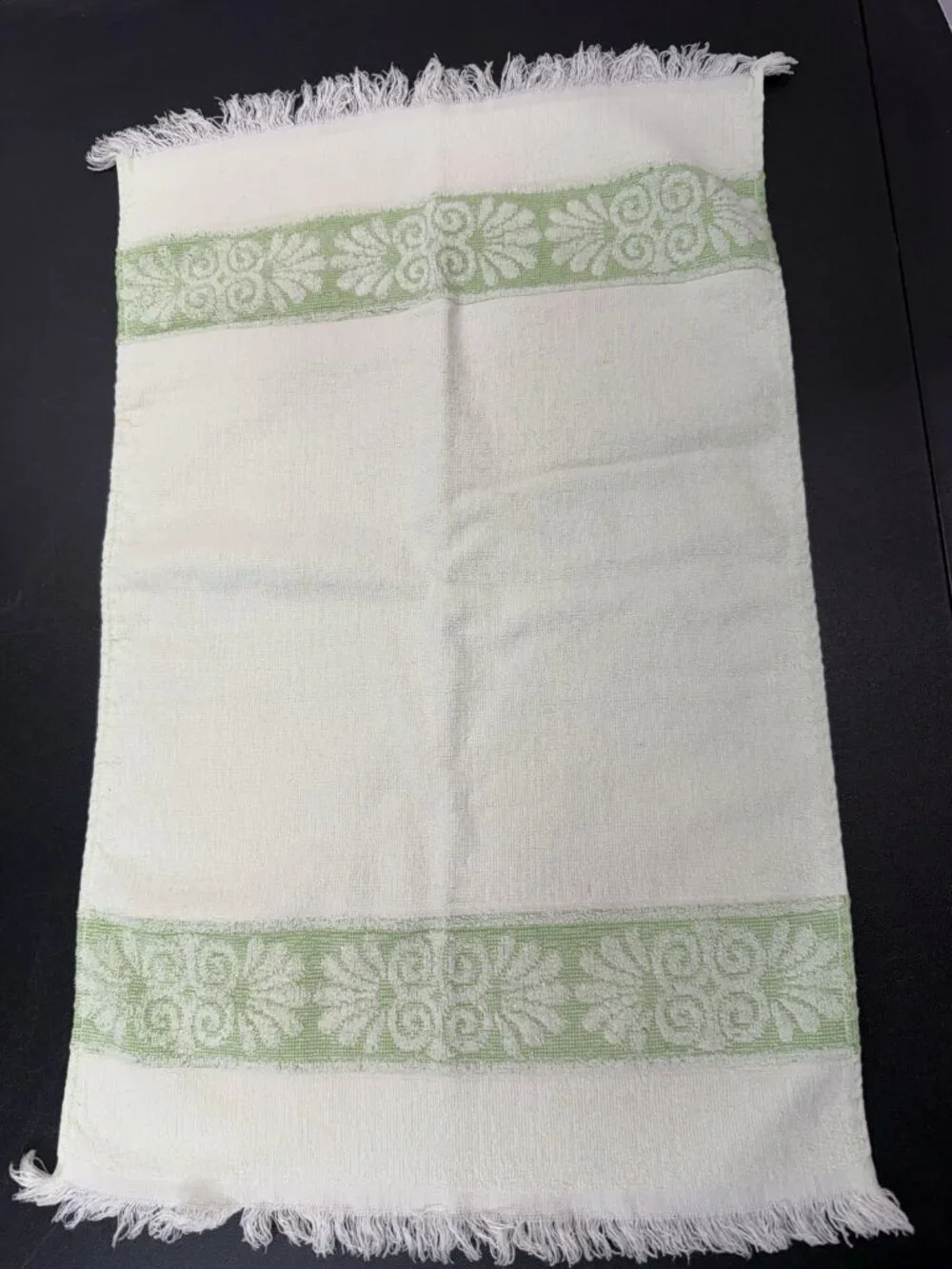 4 Vintage Cannon Monticello Light Green Hand Towels Santa Cruz Sculpted